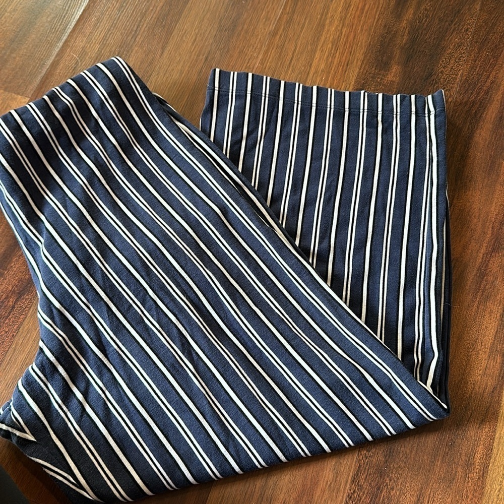 Hollister Peekaboo Striped Jumpsuit Navy/White Cut Out Wide Leg Crop Size Small - Picture 14 of 14